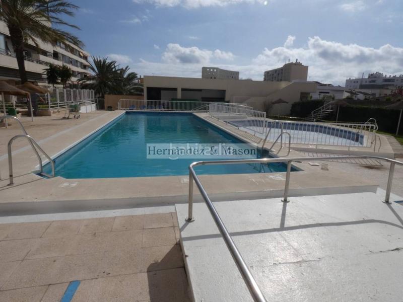 Foto c63188e1-58b9-444a-a60b-fb761f3d3e94. Piso  en venta en El Bajondillo en El Bajondillo Torremolinos