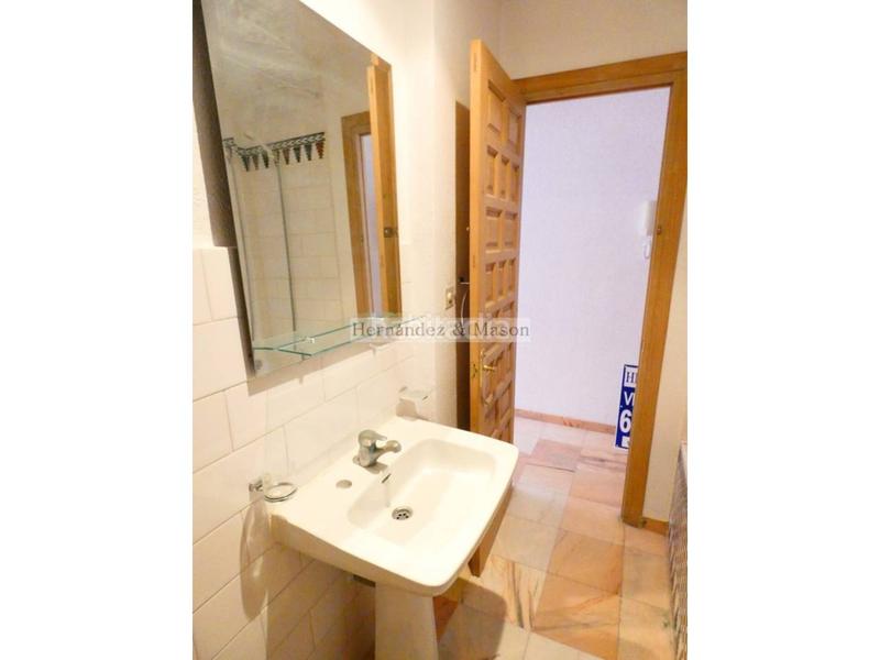 Foto 06bd88ba-28f1-4119-8ca4-d7c851b91c52. Estudi amb piscina a La Carihuela - Los Nidos Torremolinos