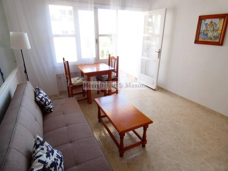 Foto aff73457-e7d7-486a-b48c-e81ee27e3b8a. Estudi amb piscina a La Carihuela - Los Nidos Torremolinos