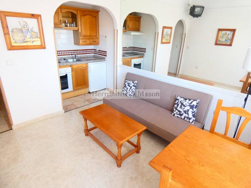 Foto b21d3ac4-ba22-44a2-a9e4-6eb0e7f40b98. Estudi amb piscina a La Carihuela - Los Nidos Torremolinos