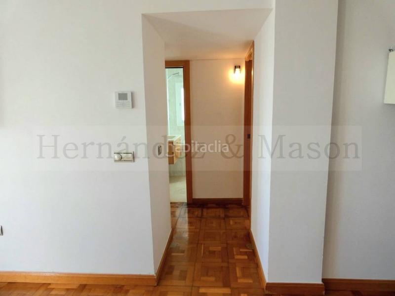 Foto 7f12c4eb-0f3a-4428-b849-4606effcc8ea. Location appartement avec parking piscine dans Puerto Marina Benalmádena