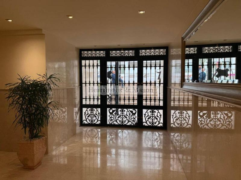 Foto 92835b53-6cfd-4a9d-8c82-66f735a58346. Location appartement avec parking piscine dans Puerto Marina Benalmádena