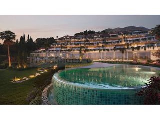 Piso  Calle río. Exclusiva promoción de obra nueva junto al mar en benalmádena