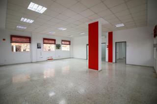 Affitto Locale commerciale in Calle segovia 4