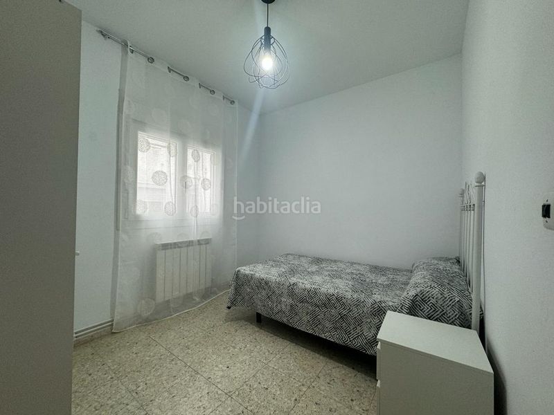 Foto 3508d643-578c-4711-b9b2-0bac7247dddf. Miete etagenwohnung in calle linares 2 in Centro Cáceres