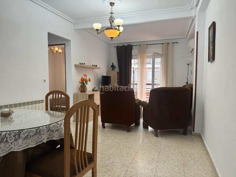 Foto cb71ef02-0873-4275-8153-bbf3d406eee8. Miete etagenwohnung in calle linares 2 in Centro Cáceres