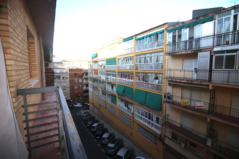Foto d0929b16-aff7-4d5b-8331-157451788495. Miete etagenwohnung in calle linares 2 in Centro Cáceres