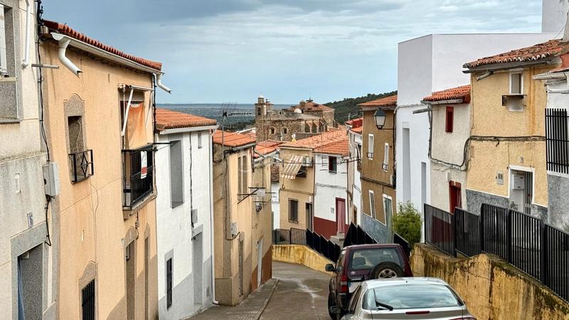 Foto e0b6c4db-5dce-455a-b175-c07737328b60. Casa en calle virgen 14 casa en Aliseda