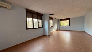 Local Comercial en Calle abilio rodrguez rosillo 1. Local adaptado a oficinas