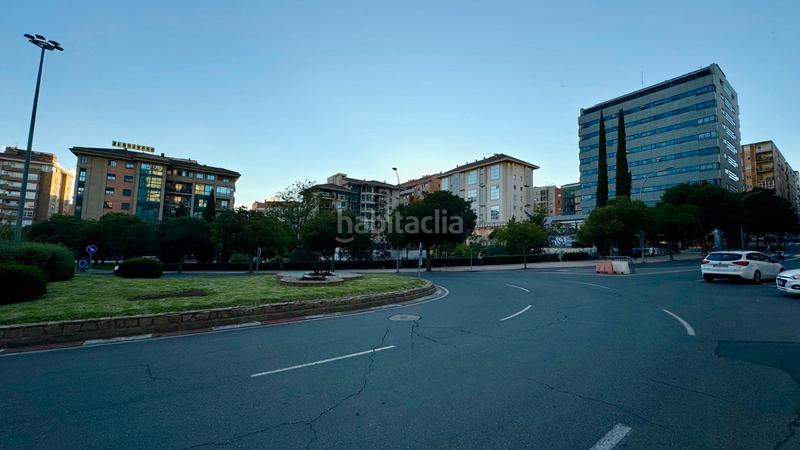 Foto 1090ee98-eddc-4382-96f8-e7d9378d9439. Aparcament cotxe a plaza de noruega 8 a Centro Cáceres