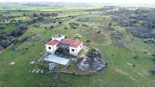 Landgut in Casar de Cáceres. Casa de campo a 10 minutos de cáceres
