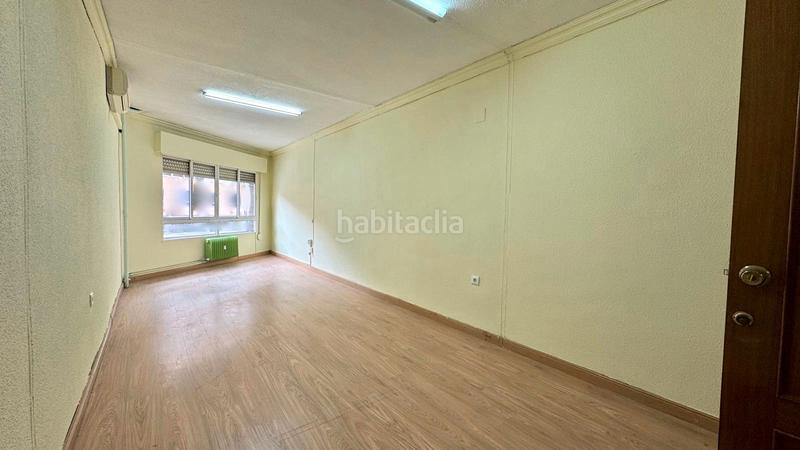 Foto 3c559f1e-fb47-4e4c-b052-305fbf91accb. Büro in avenida antonio hurtado 2 in Centro Cáceres