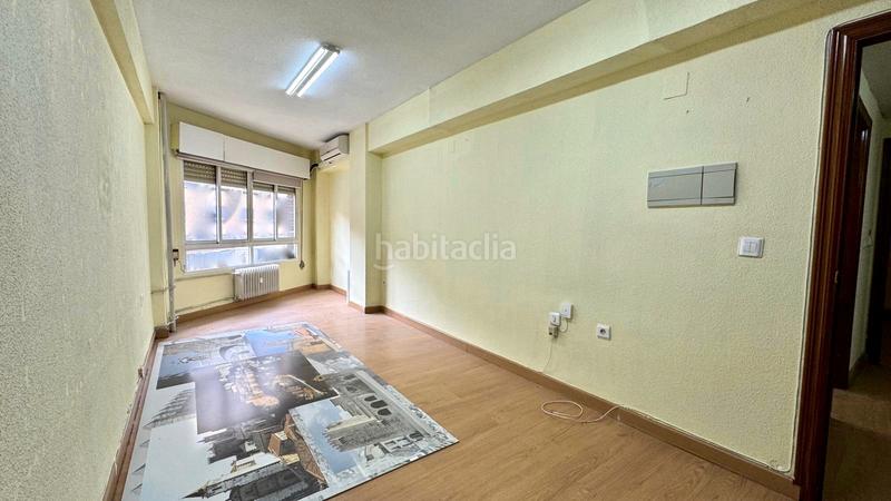 Foto 419311f8-1397-4a6e-918f-ca3d28e245ab. Büro in avenida antonio hurtado 2 in Centro Cáceres