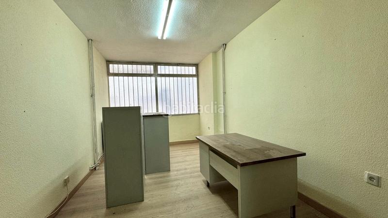 Foto a11cb5c8-bfcf-43a8-8e71-5b36abb6f083. Büro in avenida antonio hurtado 2 in Centro Cáceres