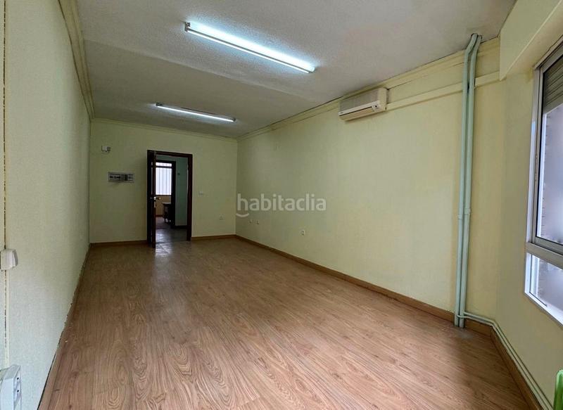 Foto e622aa2f-c2d8-4d7e-9b65-ade43e14bf28. Büro in avenida antonio hurtado 2 in Centro Cáceres