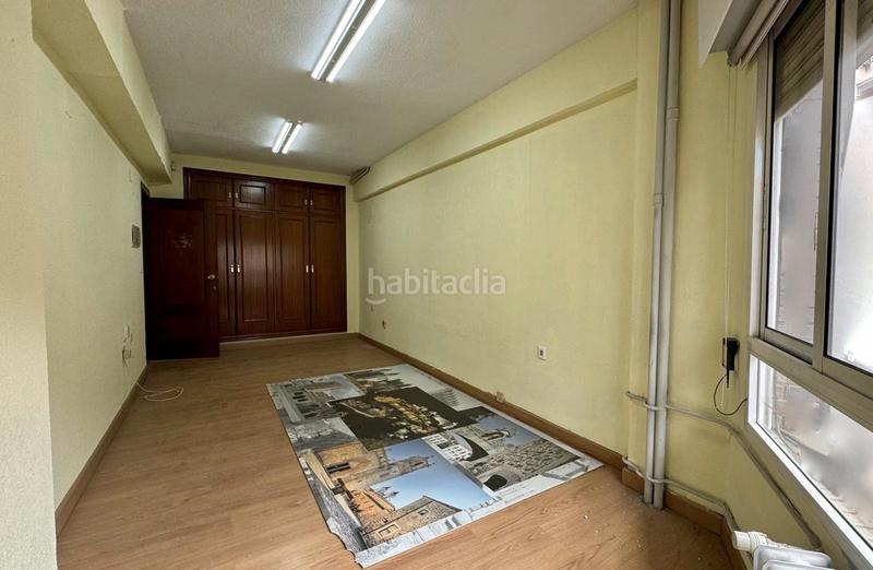 Foto f323df60-c185-45b2-89fd-81eb20d15ee6. Büro in avenida antonio hurtado 2 in Centro Cáceres
