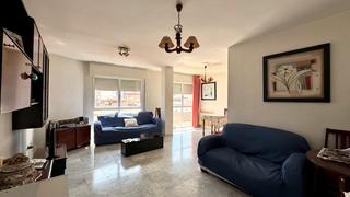 Flat in Avenida de hernán cortés 32. Piso con terraza en hernán cortés