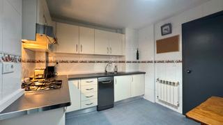 Rent Flat in Plaza de la concepción 6. Piso amplio en el centro