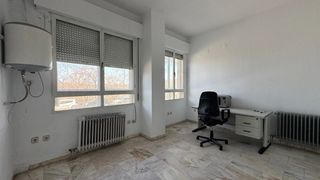 Local Comercial a Avenida de hernán cortés 30. Local oficina en hernán cortés