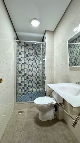 Foto ce14fe5a-8f7e-46a3-b98c-896a1cf5ae1b. Alquiler piso en avenida de españa 15 estudiantes. varios pisos, diferentes precios en Cáceres