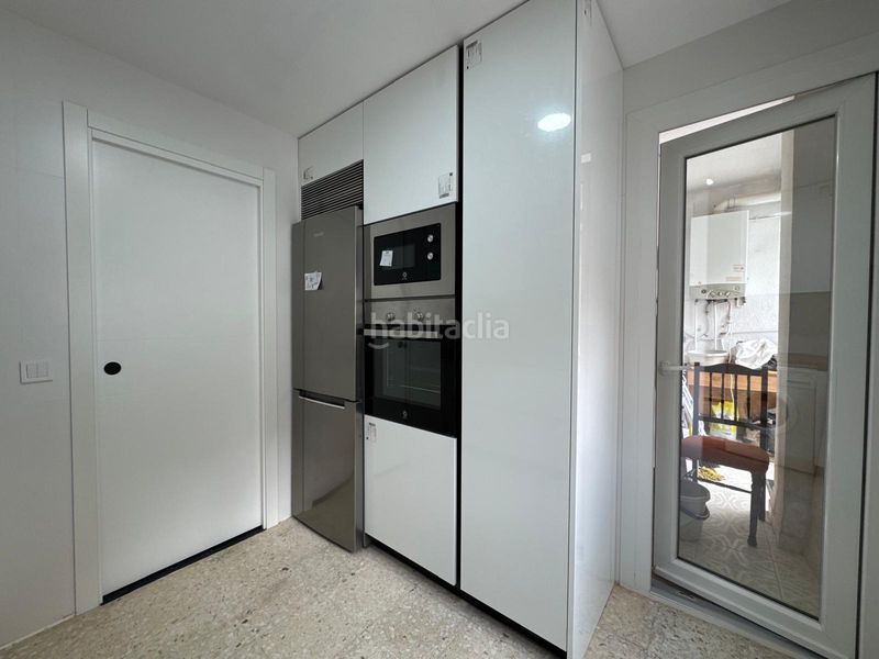 Foto d4007e9b-e822-46fd-8524-d0450d27a1eb. Alquiler piso en avenida de españa 15 estudiantes. varios pisos, diferentes precios en Cáceres