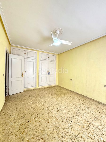 Foto d9785370-2edf-4b78-b1a0-fe01ab473707. Etagenwohnung in avenida antonio hurtado 15 in Centro Cáceres
