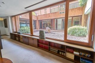 Business premise  Carrer de freixa. 1400m2 en dos plantas