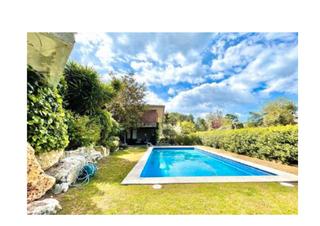 Chalet  Carrer santiago rusiñol. Venta de chalet con piscina en corbera del llobregat