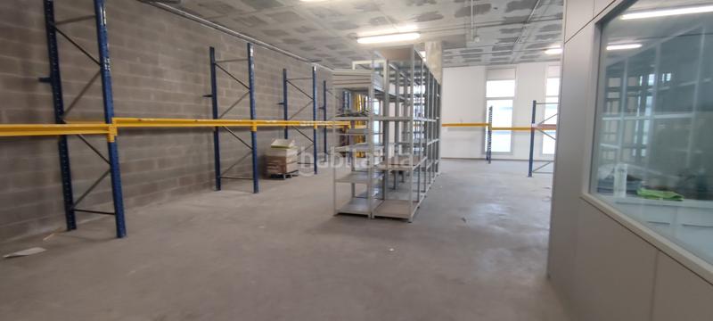 Foto 3863259a-a156-4726-8a26-2be81ebb8a57. Oficina /local en venta en edificio industrial de gran via, hospitalet en Hospitalet de Llobregat (L´)
