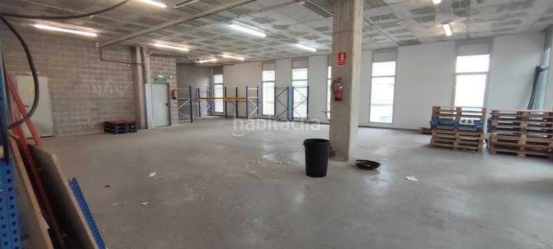 Foto ba9424af-7b50-4e60-b4ca-6ccba902a2b0. Oficina /local en venta en edificio industrial de gran via, hospitalet en Hospitalet de Llobregat (L´)