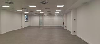 Lloguer Oficina  Avinguda de cornellà. Oficina reformada en alquiler
