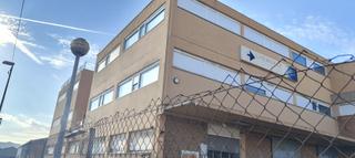 Bâtiment à usage industriel  Carrer del gran capità. Oportunidad, nave en venta sjd