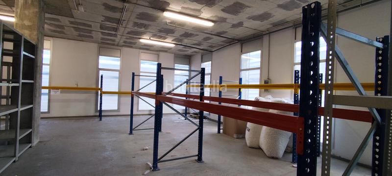 Foto dd760471-1f9b-45e9-bd26-a68fbe172df0. Industrial building in Granvia LH Hospitalet de Llobregat (L´)