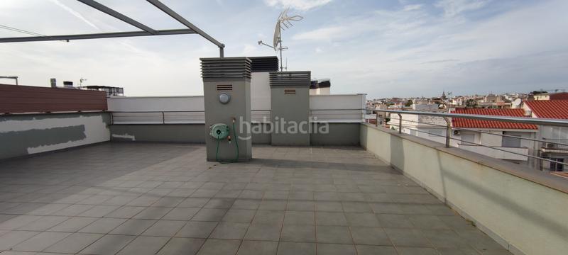Foto c49393d3-af65-4a1b-b76b-1a13672ee4ba. Ático atico con encanto + 2 terrazas + solarium + parking + trastero en Sitges
