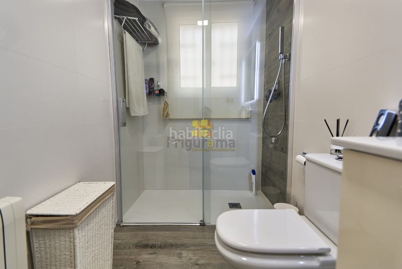 Foto 0794043e-0e28-40a6-afd3-049f1c3b0c83. Xalet a passeig de bellavista 56 a Montmar Castelldefels