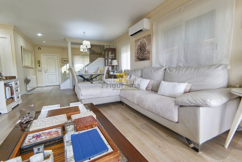Foto 6692ad30-9a08-4c36-955e-0fa9b9cd7a72. Xalet a passeig de bellavista 56 a Montmar Castelldefels