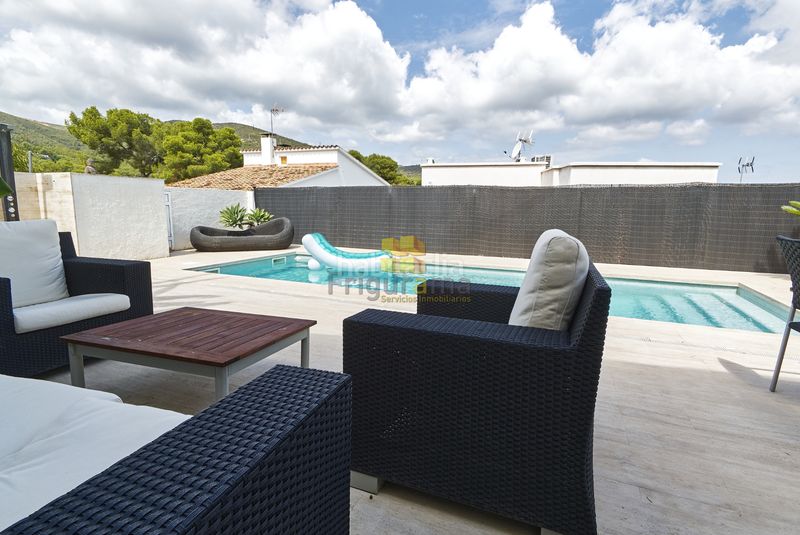 Foto 7a7a6ed5-c5ba-42ee-b48b-8a5b396ac02d. Xalet a passeig de bellavista 56 a Montmar Castelldefels