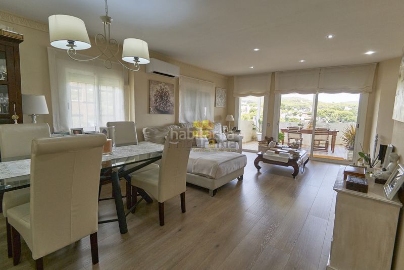 Foto e5c1c8b1-6dd3-4388-839e-e83bcd589bfa. Xalet a passeig de bellavista 56 a Montmar Castelldefels