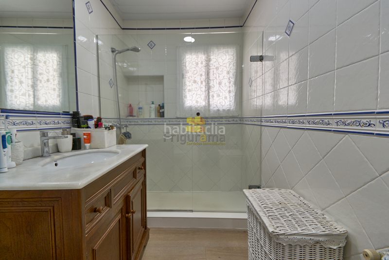 Foto f031feb0-09e4-42df-a88b-33888574f7a9. Xalet a passeig de bellavista 56 a Montmar Castelldefels