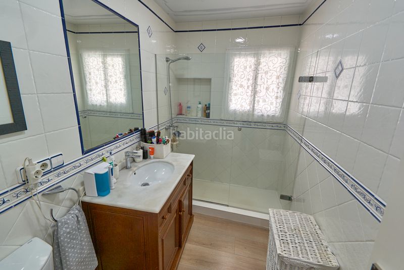 Foto 3f920964-d849-4e72-8b72-1e831142f47e. Xalet amb xemeneia calefacció piscina a Montmar Castelldefels
