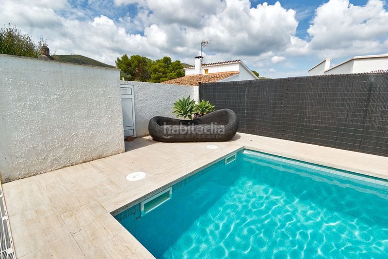 Foto c949800a-8780-41c6-beb3-d8294185f74a. Xalet amb xemeneia calefacció piscina a Montmar Castelldefels