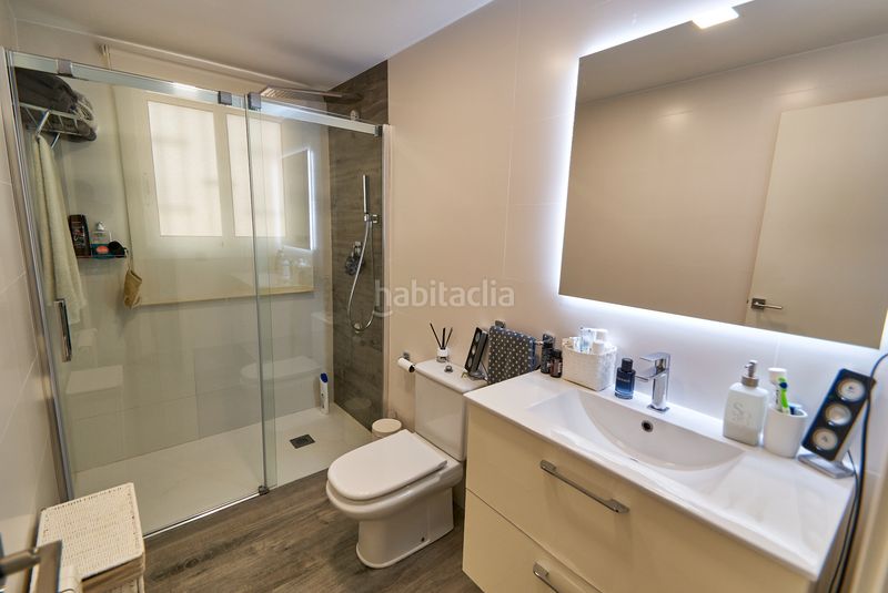 Foto d7e6cdba-6b6e-4265-9480-f99546bc56cb. Xalet amb xemeneia calefacció piscina a Montmar Castelldefels