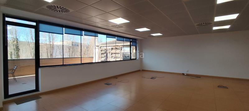 Foto 12f2731e-1dc1-4487-adb1-b7ccb24c63f6. Alquiler oficina  con terraza en alquiler en Sant Cugat del Vallès