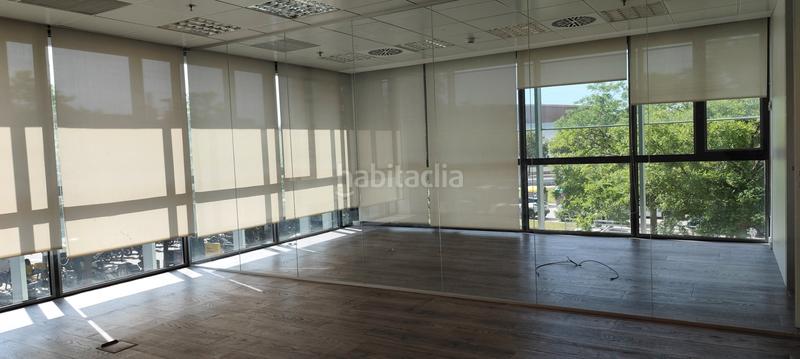 Foto c6d5d506-0131-47b5-98f3-277ab5bfed2d. Alquiler oficina planta entera en alquiler plaza europa en Hospitalet de Llobregat (L´)