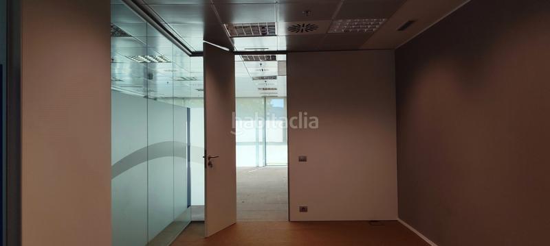 Foto 6765fc7c-09f3-499a-9929-bcf4118dfb08. Location bureau avec parking dans Santa Eulàlia Hospitalet de Llobregat (L´)