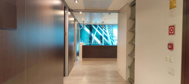 Foto 1493da49-27ea-4a87-920a-bf2bb02c72c8. Rent office space with parking in Santa Eulàlia Hospitalet de Llobregat (L´)