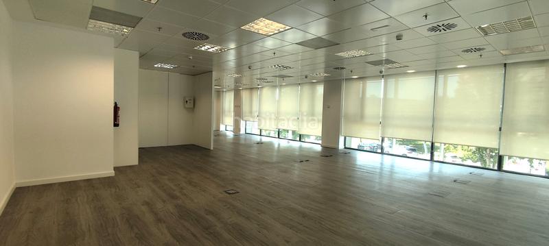 Foto f4d29797-9627-41dc-b7a5-a8d15b07945b. Rent office space with parking in Santa Eulàlia Hospitalet de Llobregat (L´)