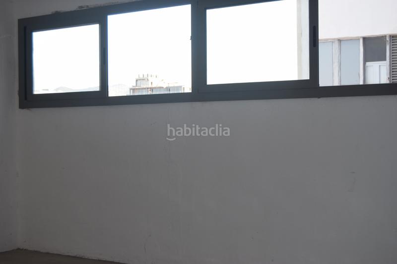 Foto 86085bca-f528-4d40-80a1-145c1de6bb54. Alquiler oficina local en alquiler en edificio industrial en Esplugues de Llobregat