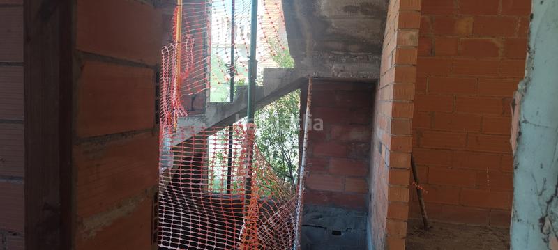 Foto 770f62f0-0bfb-4fa2-aeed-1af086b576b0. Terreno residencial se vende terreno con proyecto y licencia aprobada en Sant Just Desvern