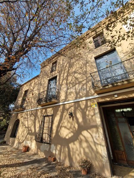 Foto 2e4aeb78-4658-424c-881a-2b28e3afb7c1. Casa amb aparcament a Eixample Sant Joan Despí